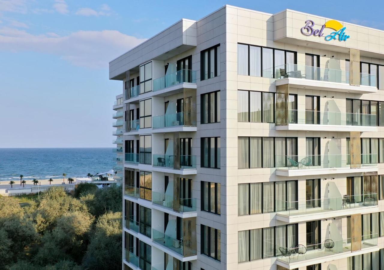 Golden Vibes In Bel Air Mamaia